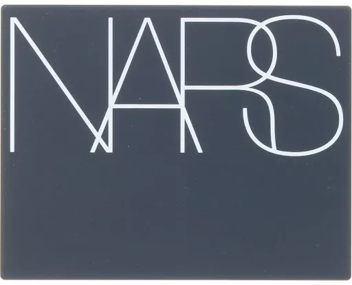 Nars Cosmetics Poudre fixante compacte r&eacute;flectrice de lumi&egrave;re 10 g